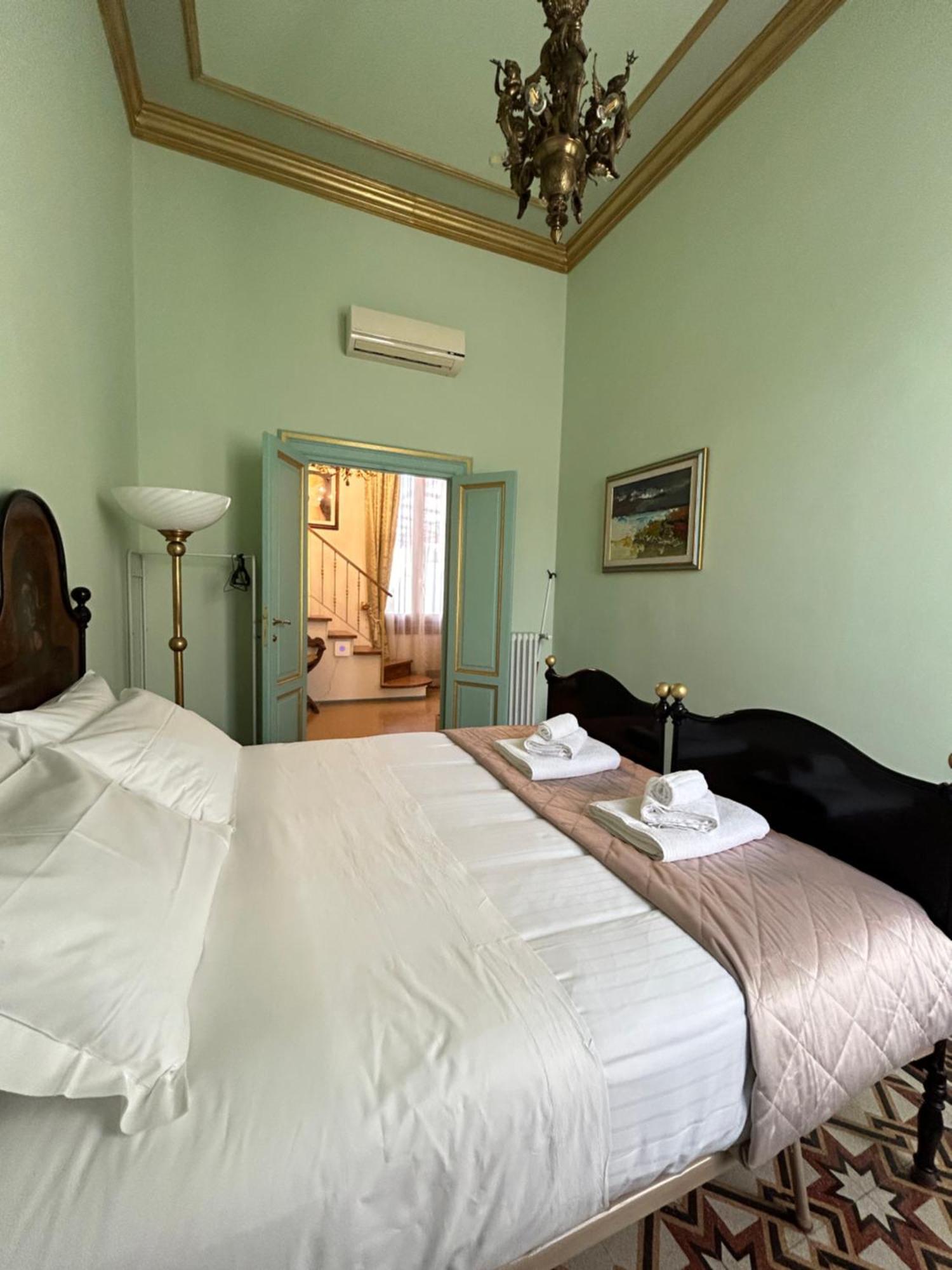 Florentine Penthouse By Florencehospitality Com Florencia