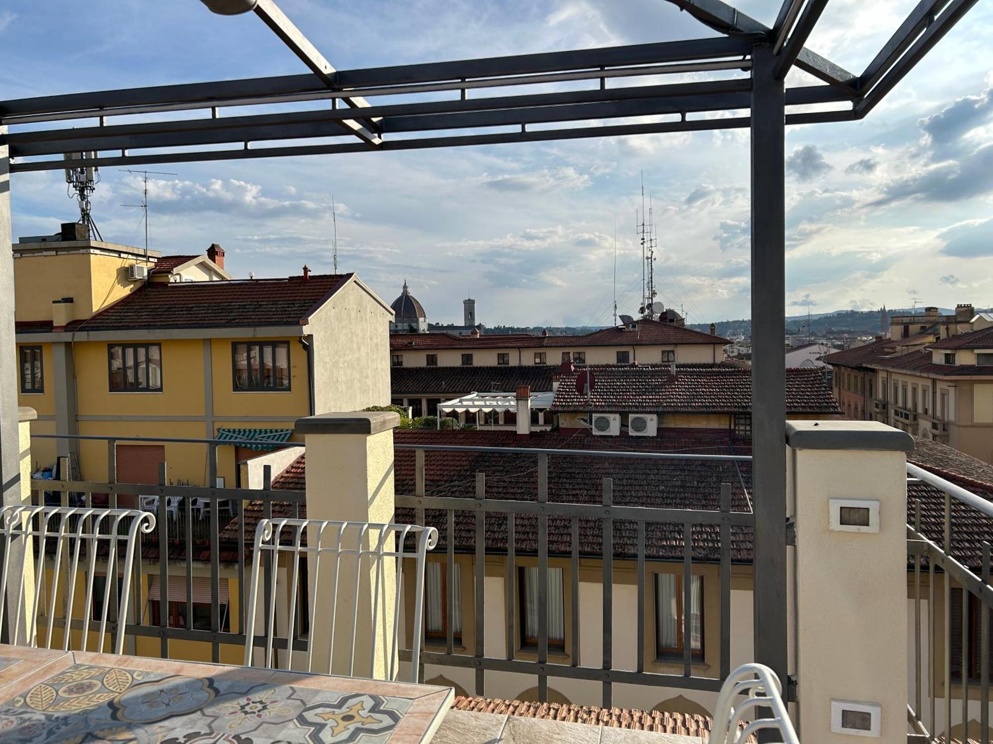 Florentine Penthouse By Florencehospitality Com Florencia